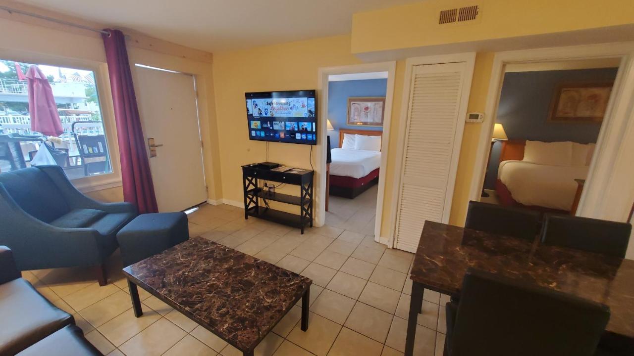 Sandbox Motel Wildwood Bagian luar foto
