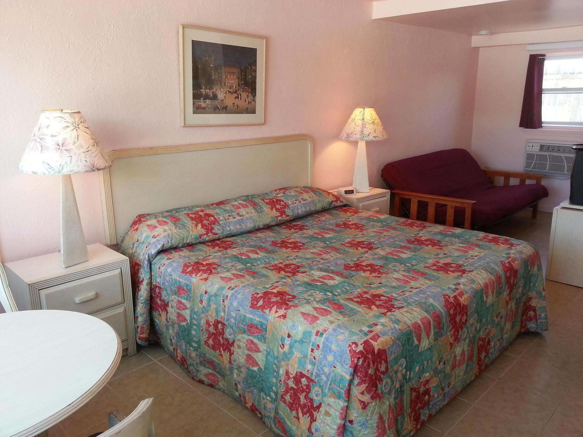 Sandbox Motel Wildwood Bagian luar foto