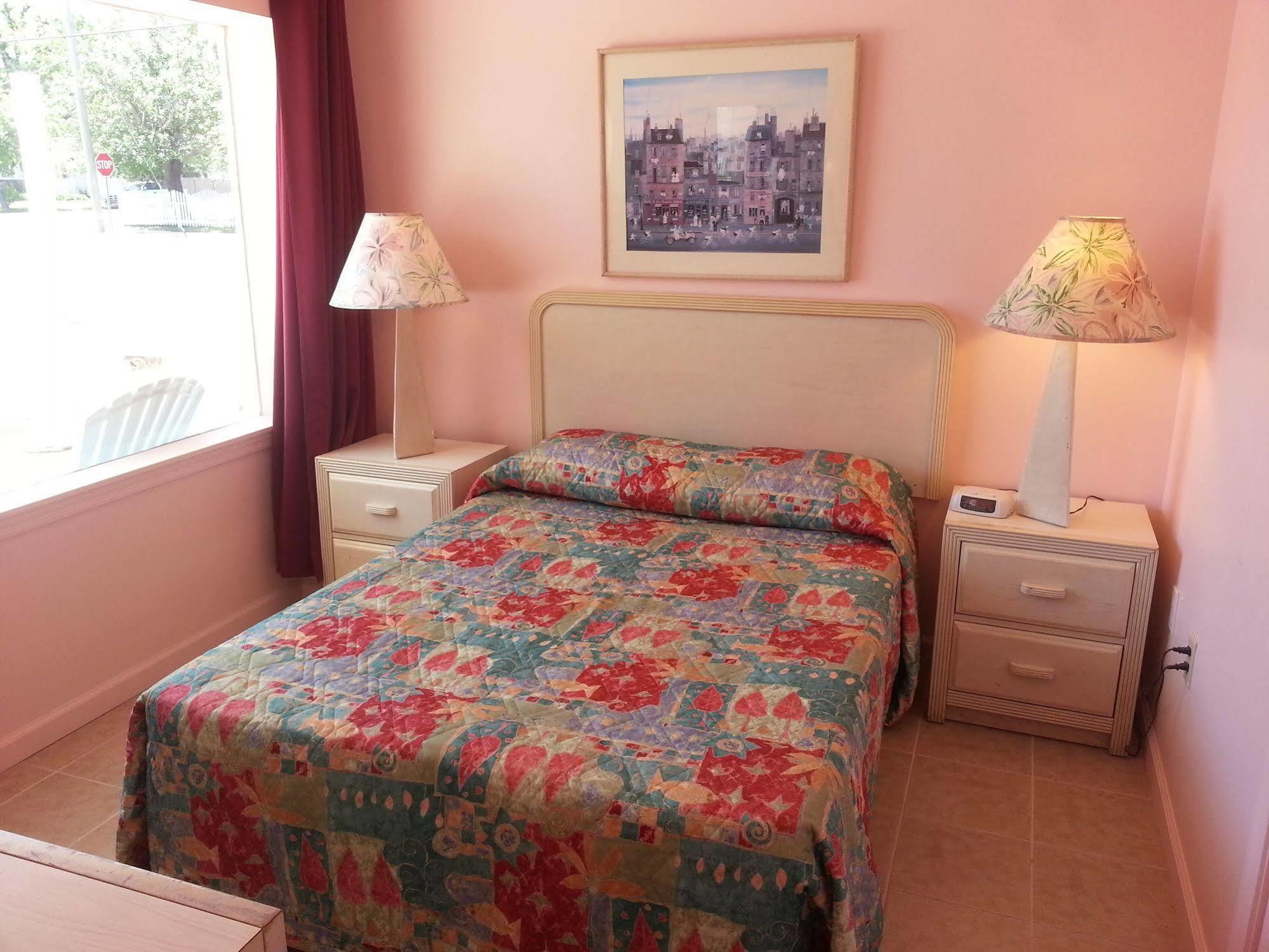 Sandbox Motel Wildwood Bagian luar foto